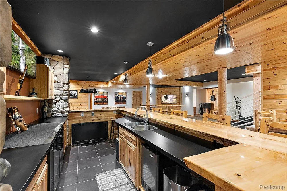 21901 31 Mile Road Ray Township, MI 48096