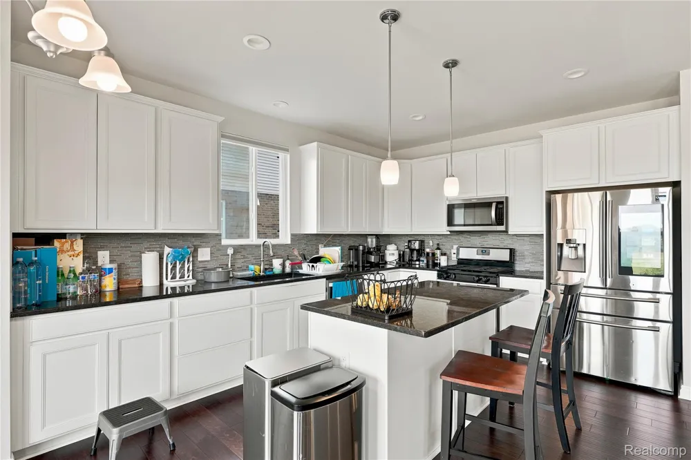 2279 Monte Vista Court Orion Charter Township, MI 48360