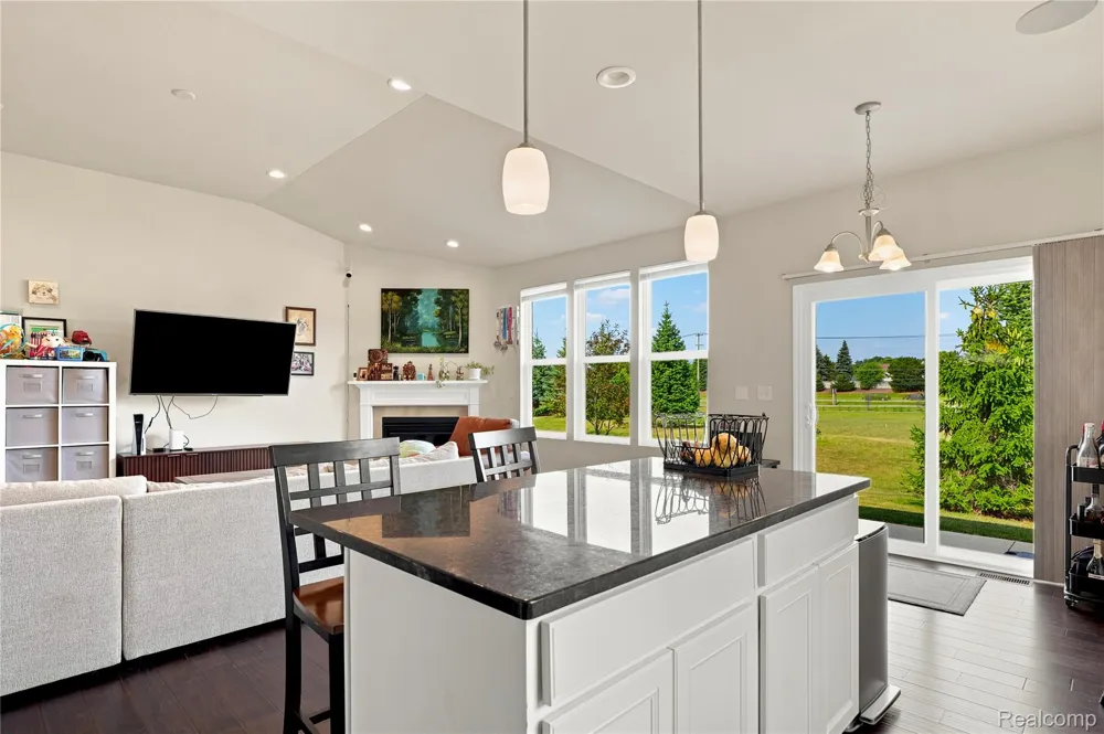 2279 Monte Vista Court Orion Charter Township, MI 48360