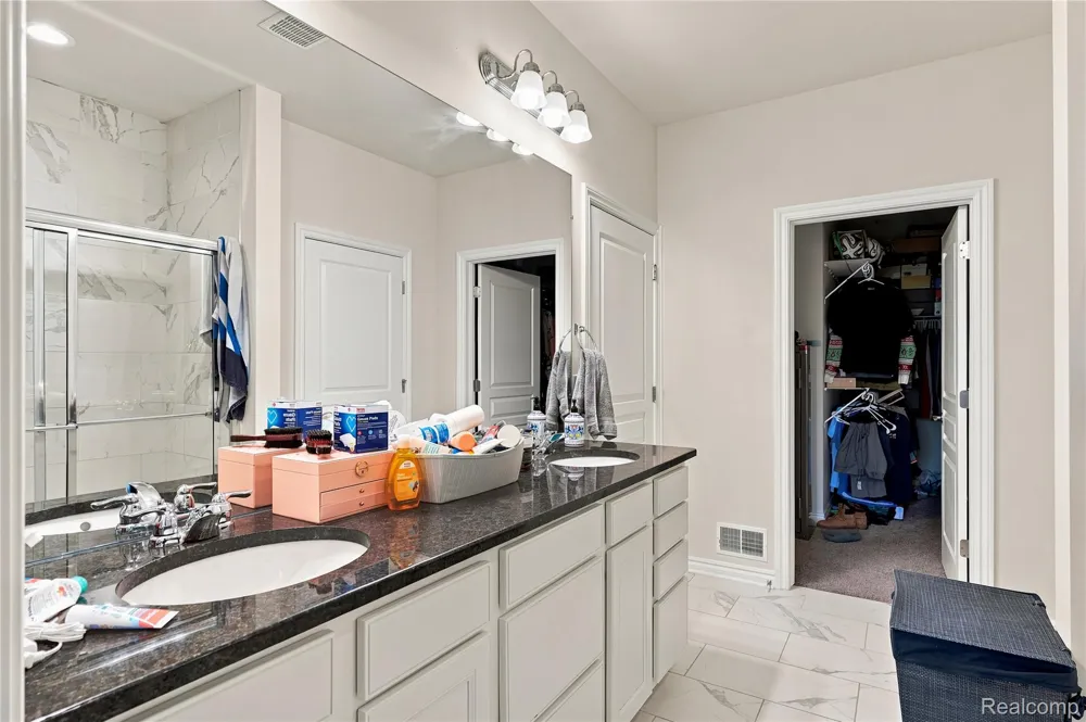 2279 Monte Vista Court Orion Charter Township, MI 48360