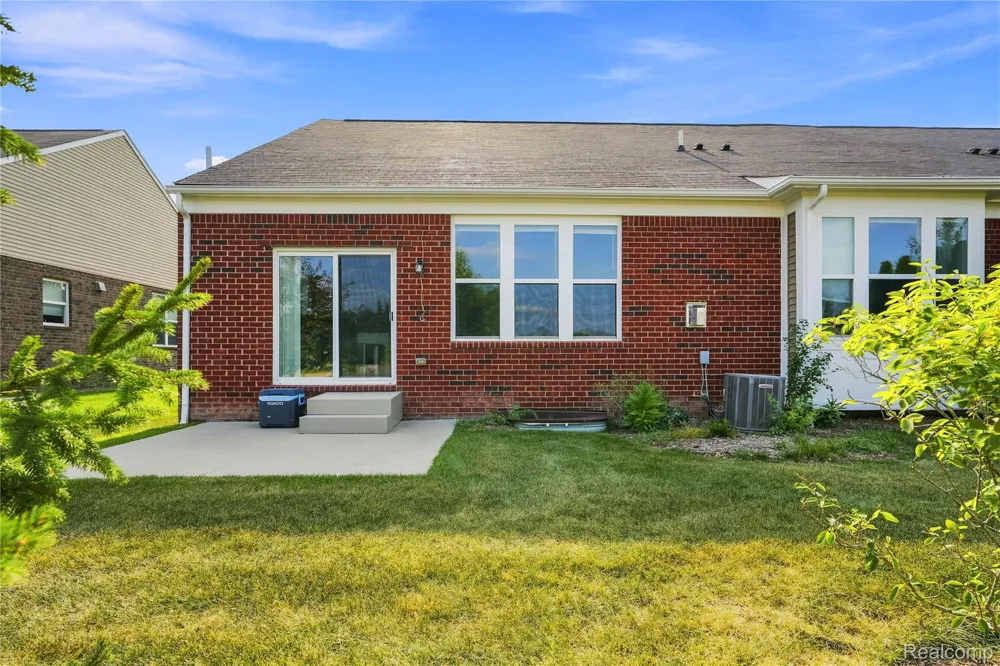 2279 Monte Vista Court Orion Charter Township, MI 48360
