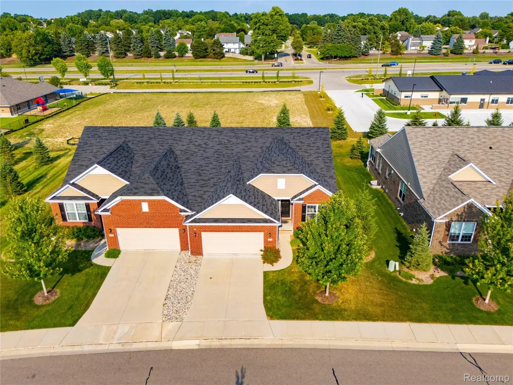 2279 Monte Vista Court Orion Charter Township, MI 48360