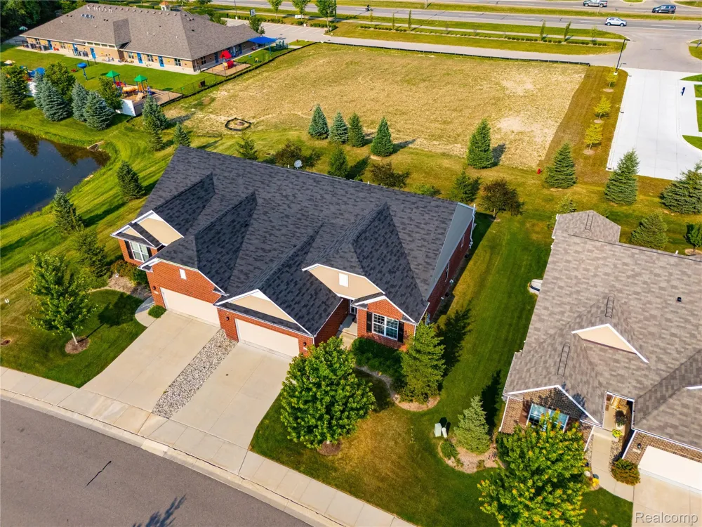 2279 Monte Vista Court Orion Charter Township, MI 48360