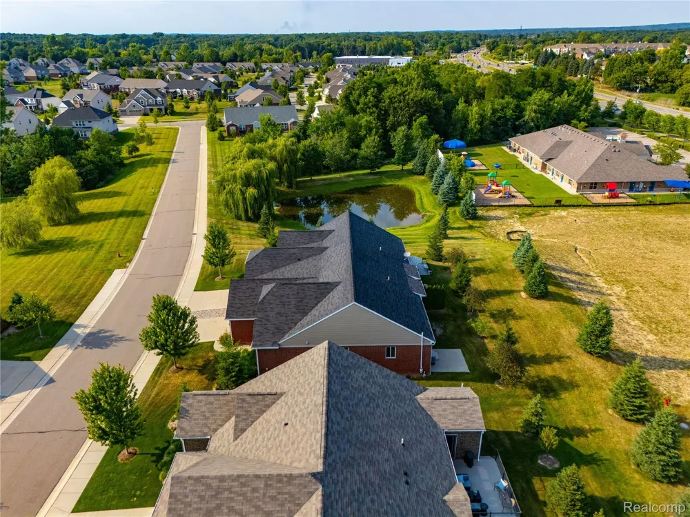 2279 Monte Vista Court Orion Charter Township, MI 48360
