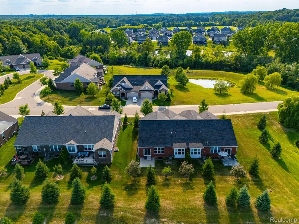 2279 Monte Vista Court Orion Charter Township, MI 48360