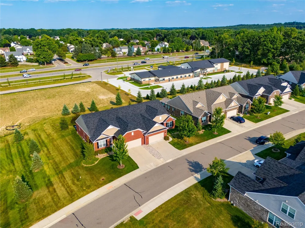 2279 Monte Vista Court Orion Charter Township, MI 48360