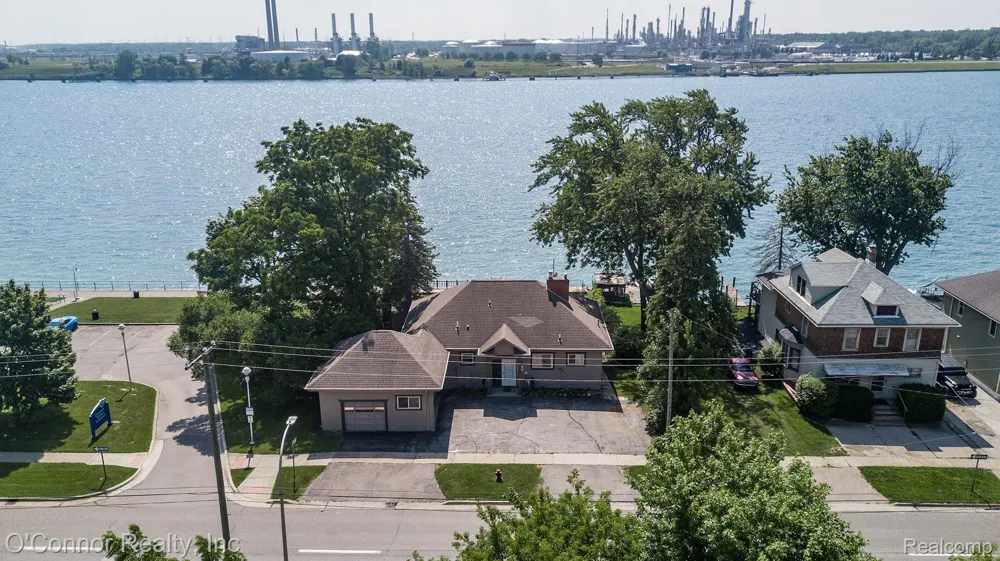 3800 Military Street Port Huron City, MI 48060