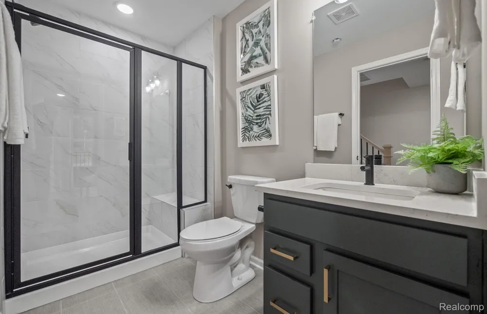 44070 Oakmont Drive Plymouth Charter Township, MI 48170