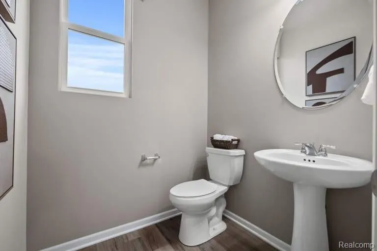 44070 Oakmont Drive Plymouth Charter Township, MI 48170