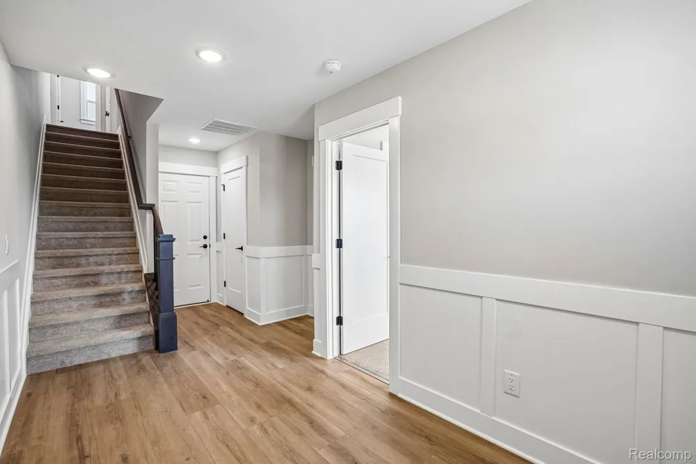 44070 Oakmont Drive Plymouth Charter Township, MI 48170