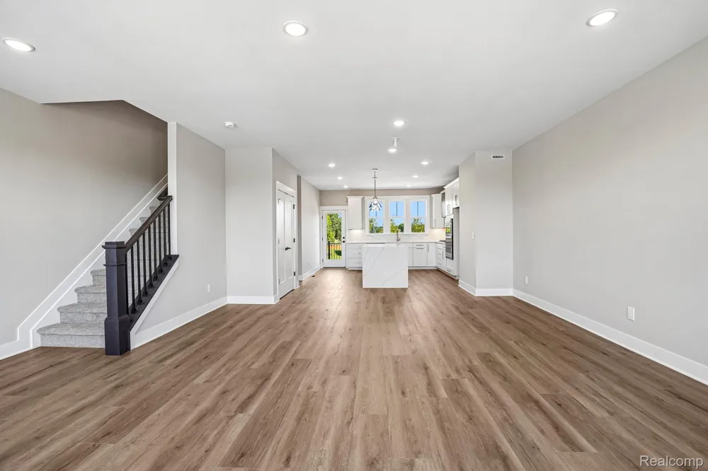44070 Oakmont Drive Plymouth Charter Township, MI 48170