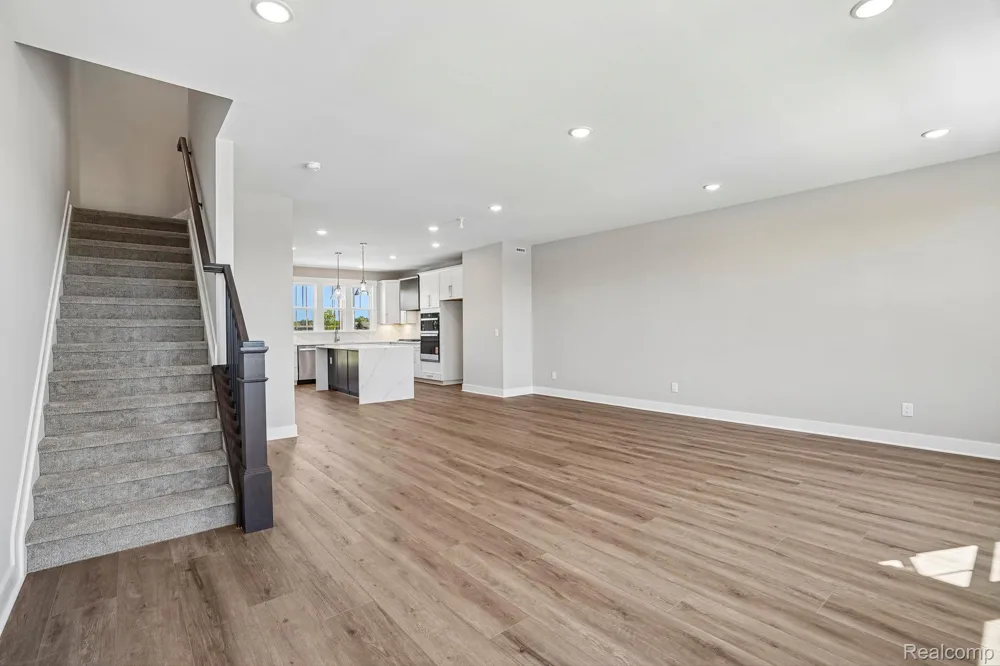 44070 Oakmont Drive Plymouth Charter Township, MI 48170
