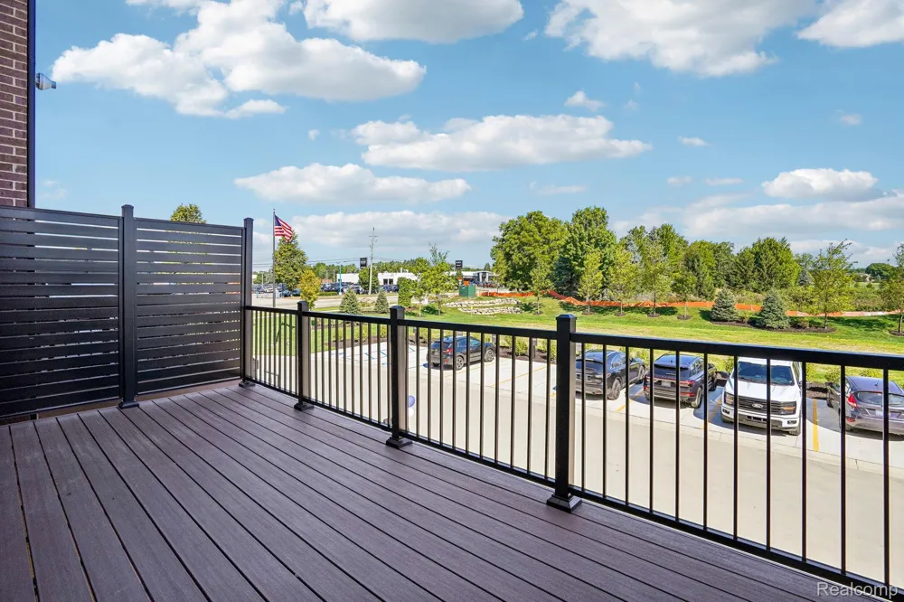 44070 Oakmont Drive Plymouth Charter Township, MI 48170