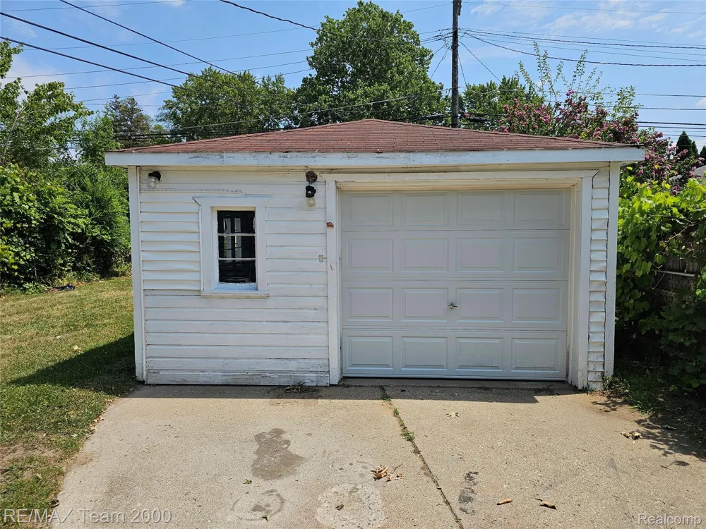 6636 Waverly Street Dearborn Heights City, MI 48127