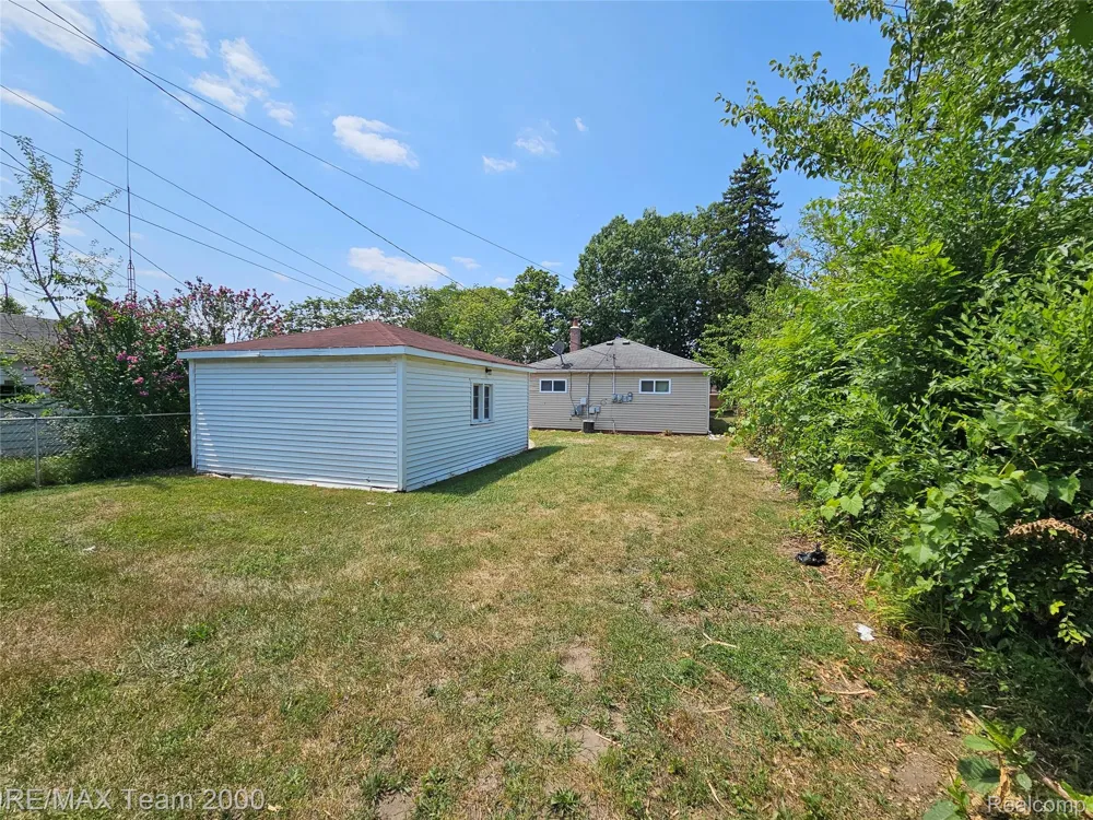 6636 Waverly Street Dearborn Heights City, MI 48127