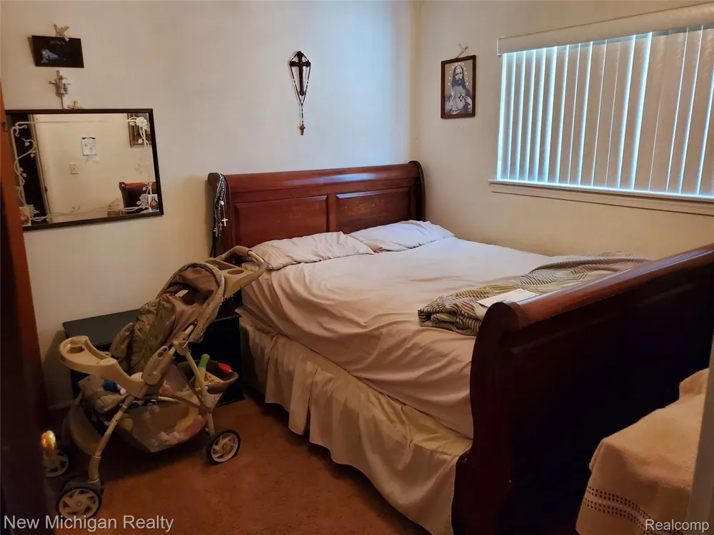 3595 CUMMINGS AVENUE Berkley City, MI 48072