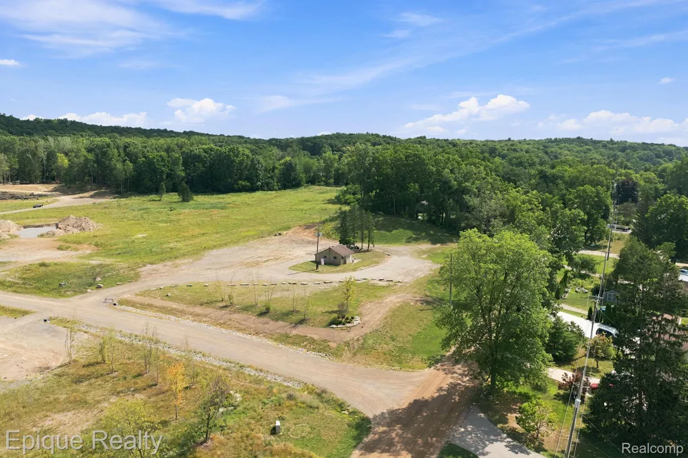 2790 Park Ridge Road White Lake Charter Township, MI 48386