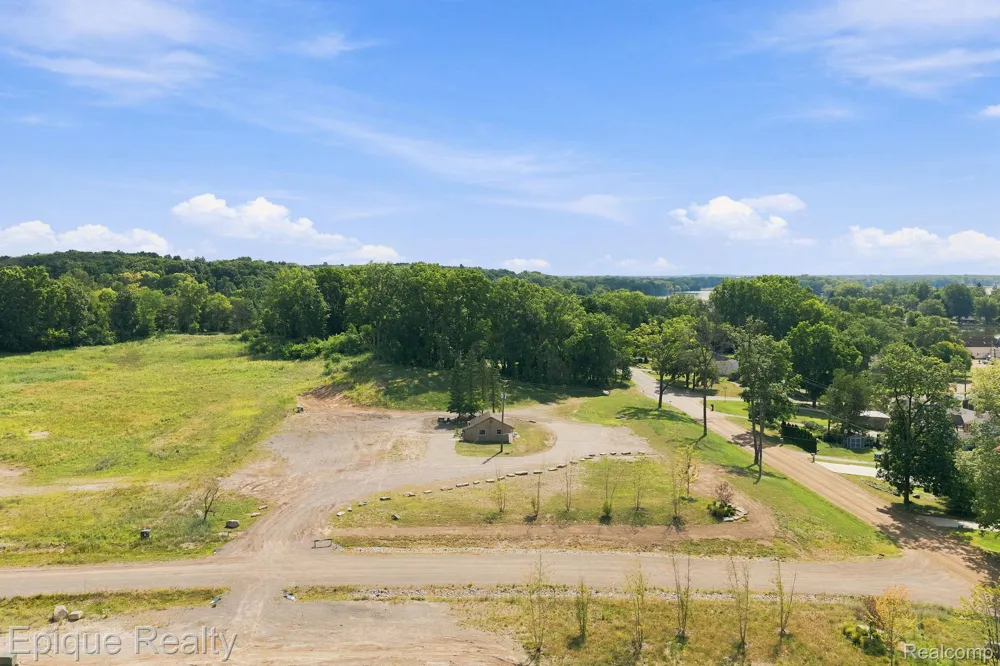 2790 Park Ridge Road White Lake Charter Township, MI 48386