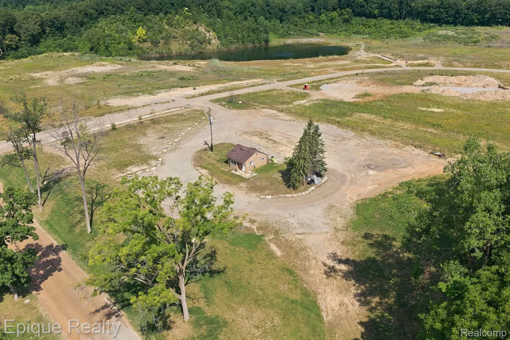 2790 Park Ridge Road White Lake Charter Township, MI 48386