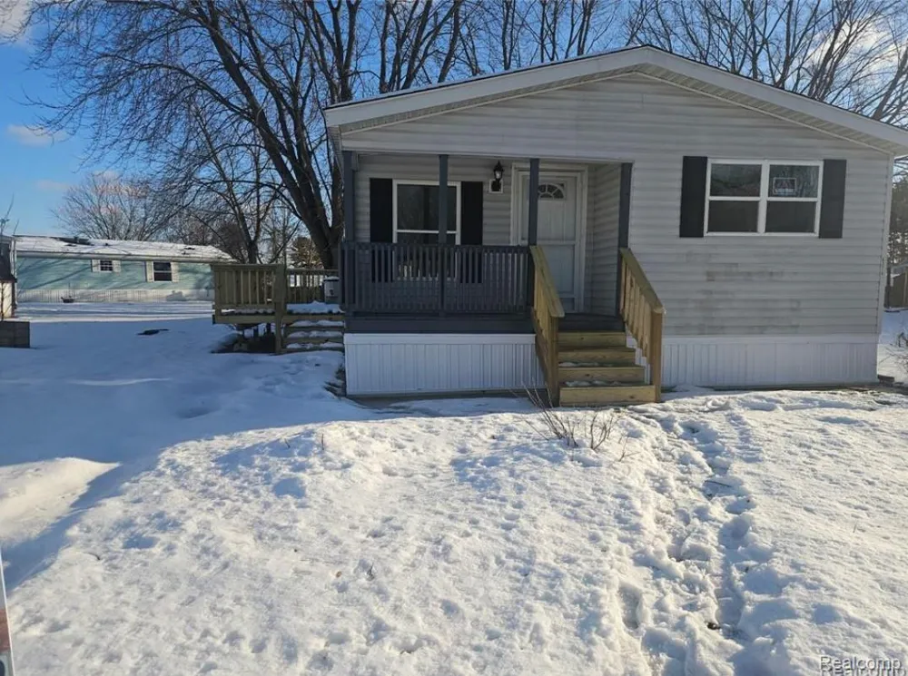 6274 Cree Ct Genesee Charter Township, MI 48506