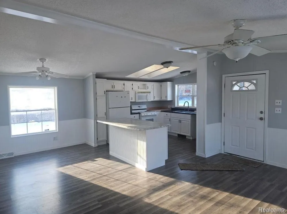 6274 Cree Ct Genesee Charter Township, MI 48506