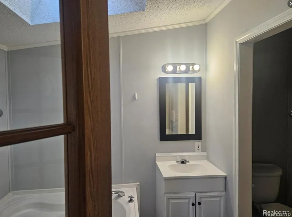 6274 Cree Ct Genesee Charter Township, MI 48506