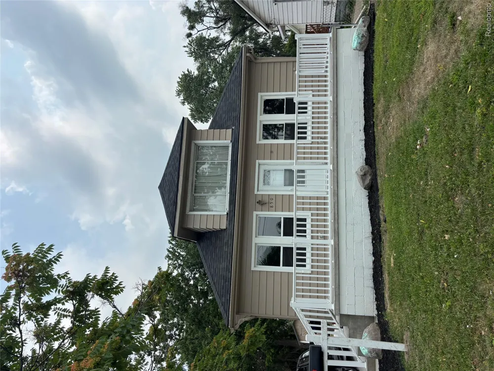 850 Montie Road Lincoln Park City, MI 48146
