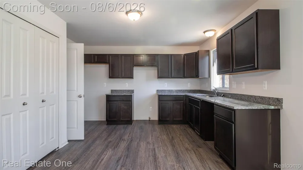 1360 WEEPING WILLOW Superior Charter Township, MI 48198
