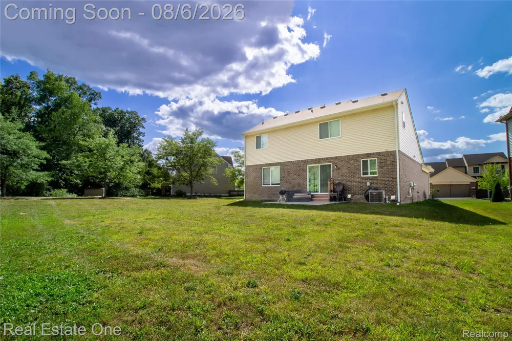 1360 WEEPING WILLOW Superior Charter Township, MI 48198