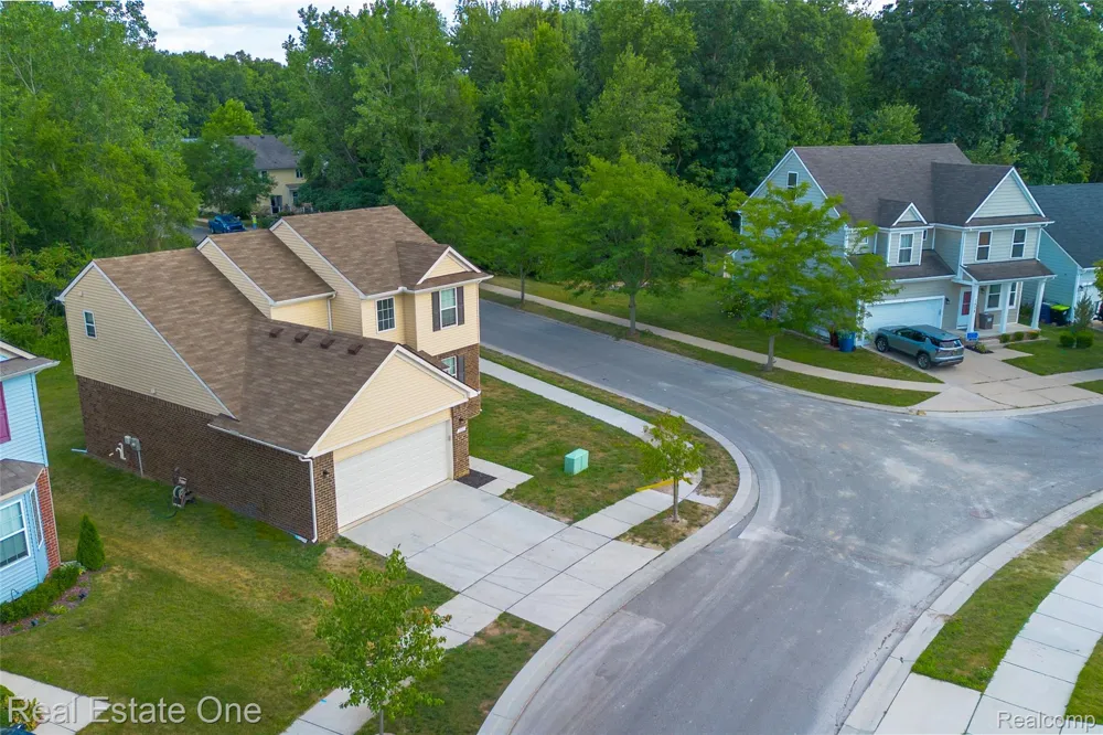 1360 WEEPING WILLOW Superior Charter Township, MI 48198