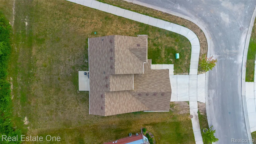 1360 WEEPING WILLOW Superior Charter Township, MI 48198