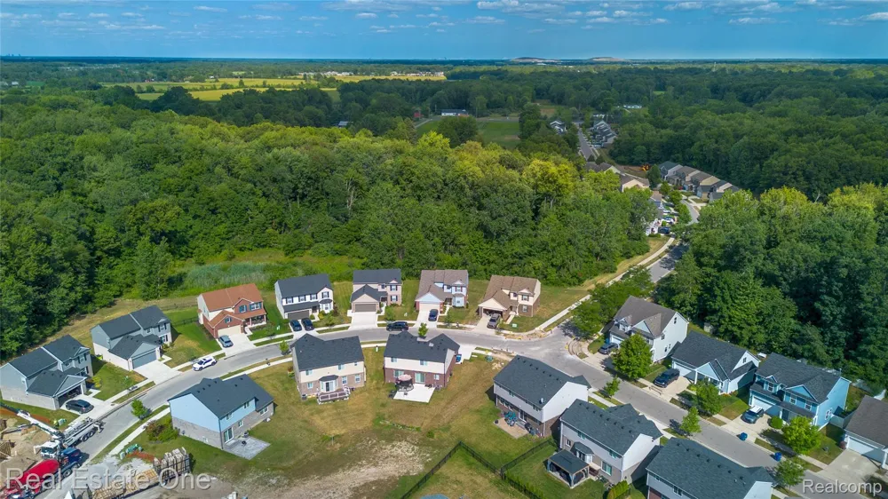 1360 WEEPING WILLOW Superior Charter Township, MI 48198