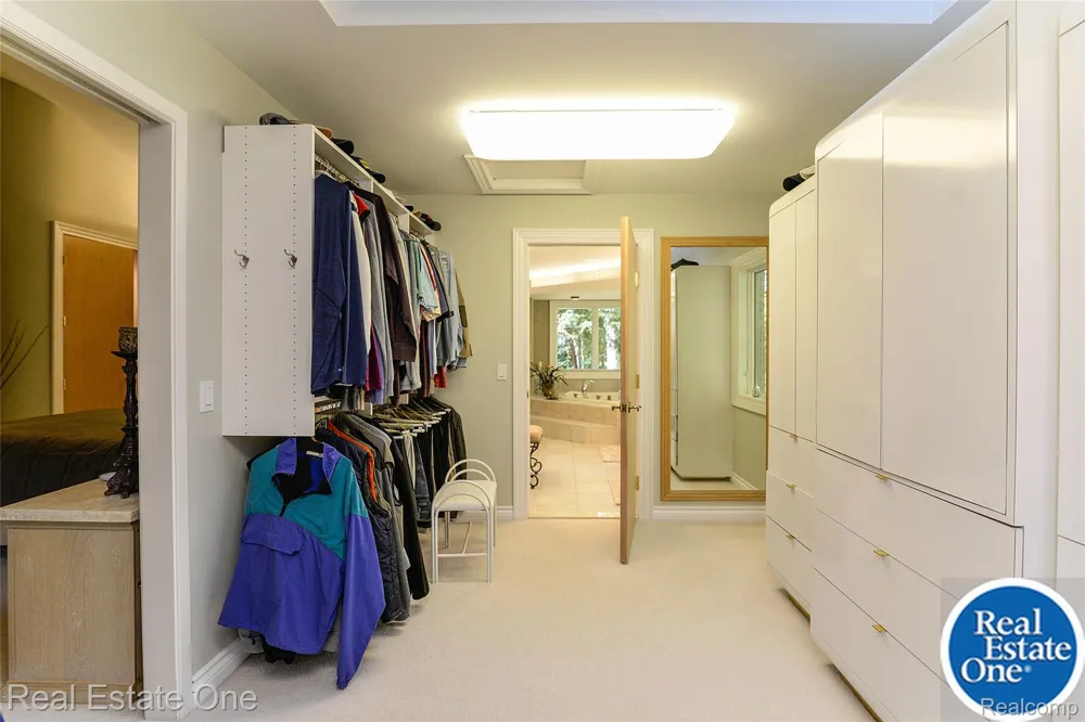 9673 CROSS CREEK DRIVE Green Oak Township, MI 48178