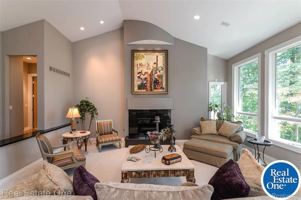 9673 CROSS CREEK DRIVE Green Oak Township, MI 48178