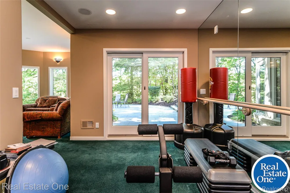 9673 CROSS CREEK DRIVE Green Oak Township, MI 48178