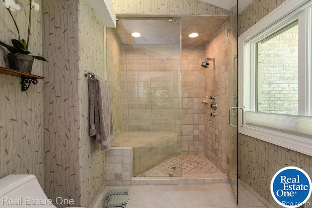 9673 CROSS CREEK DRIVE Green Oak Township, MI 48178
