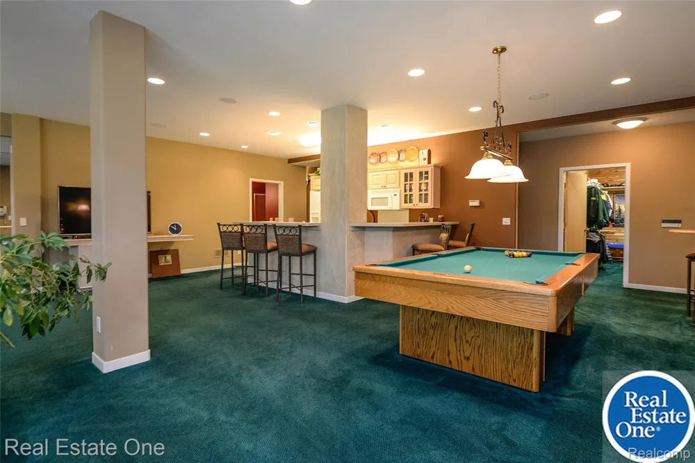 9673 CROSS CREEK DRIVE Green Oak Township, MI 48178