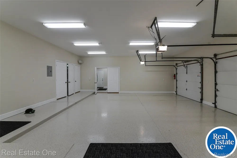 9673 CROSS CREEK DRIVE Green Oak Township, MI 48178