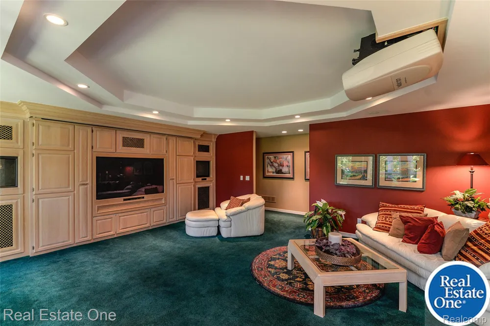 9673 CROSS CREEK DRIVE Green Oak Township, MI 48178