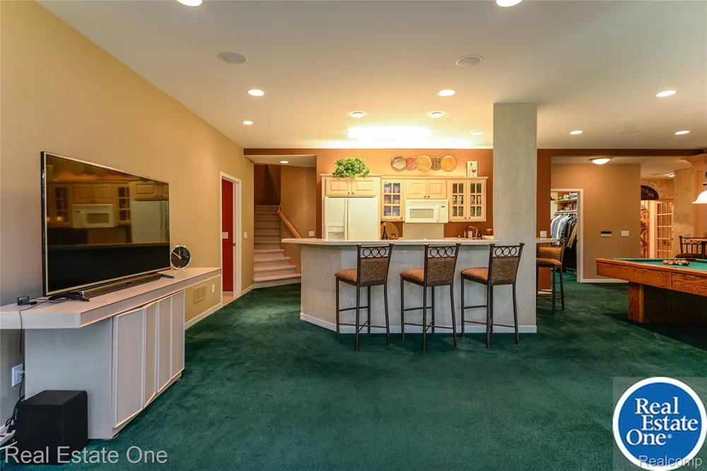 9673 CROSS CREEK DRIVE Green Oak Township, MI 48178