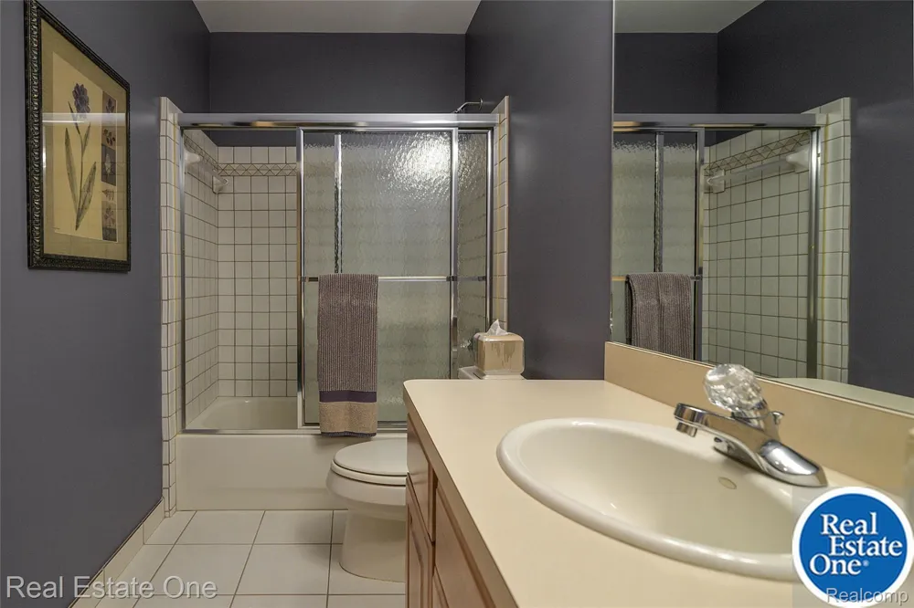 9673 CROSS CREEK DRIVE Green Oak Township, MI 48178
