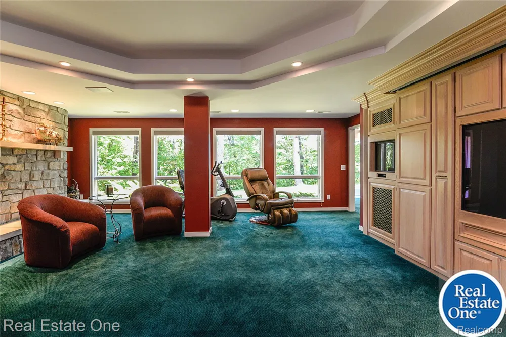 9673 CROSS CREEK DRIVE Green Oak Township, MI 48178
