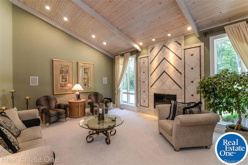 9673 CROSS CREEK DRIVE Green Oak Township, MI 48178
