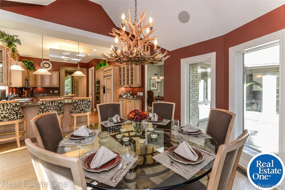 9673 CROSS CREEK DRIVE Green Oak Township, MI 48178