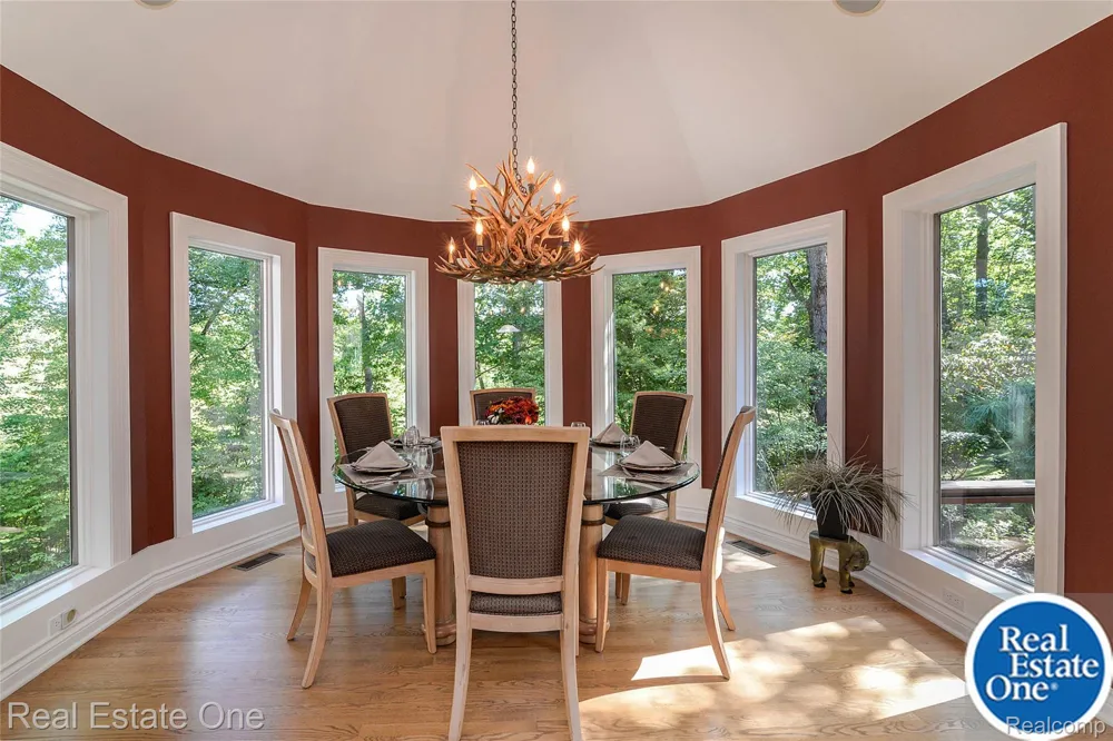 9673 CROSS CREEK DRIVE Green Oak Township, MI 48178