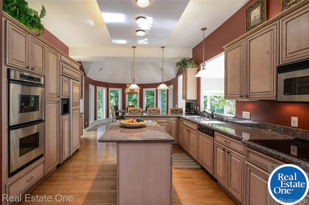 9673 CROSS CREEK DRIVE Green Oak Township, MI 48178