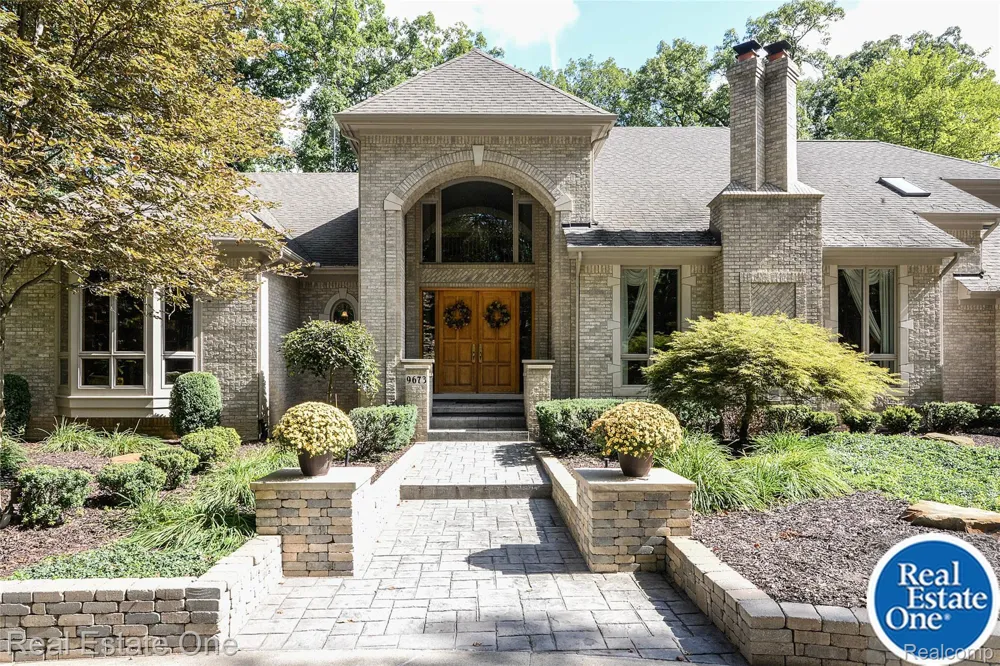 9673 CROSS CREEK DRIVE Green Oak Township, MI 48178