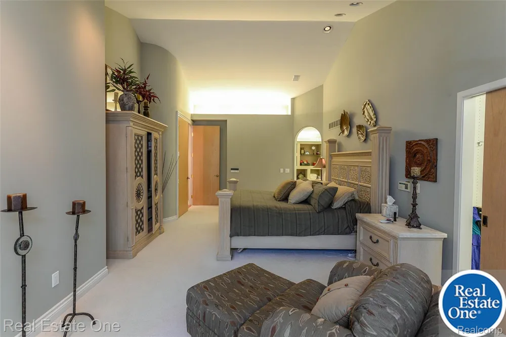 9673 CROSS CREEK DRIVE Green Oak Township, MI 48178