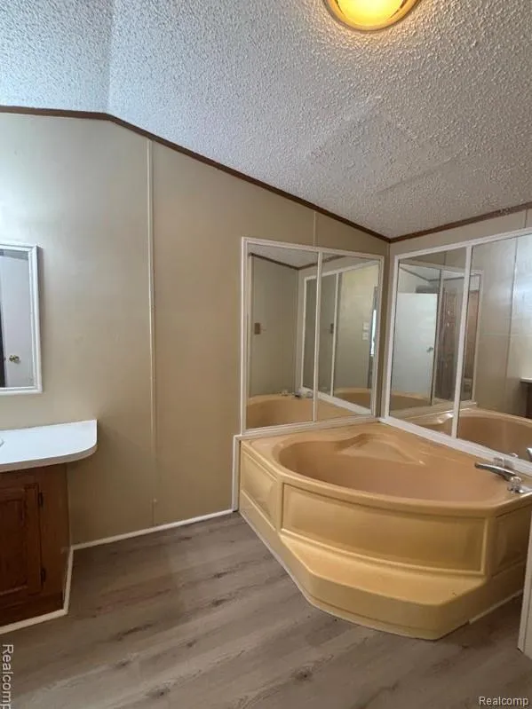 1478 Coachlight Lot 68 Flint City, MI 48532