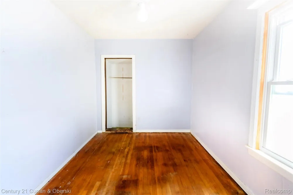 5411 Kingston Street Dearborn Heights City, MI 48125
